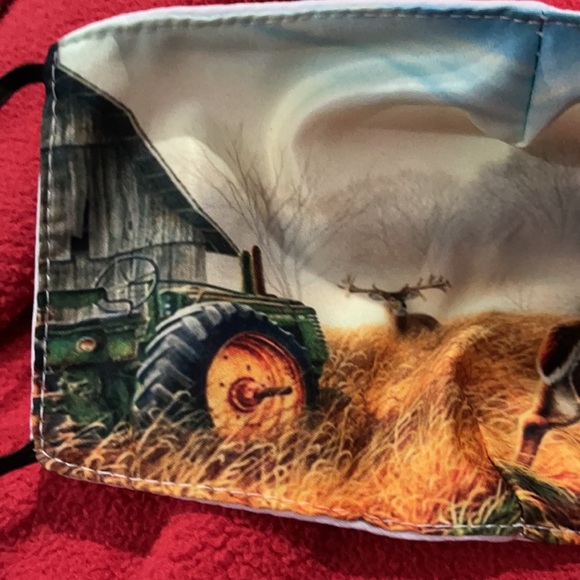 6/$20 New wildlife scene face mask - Picture 3 of 4